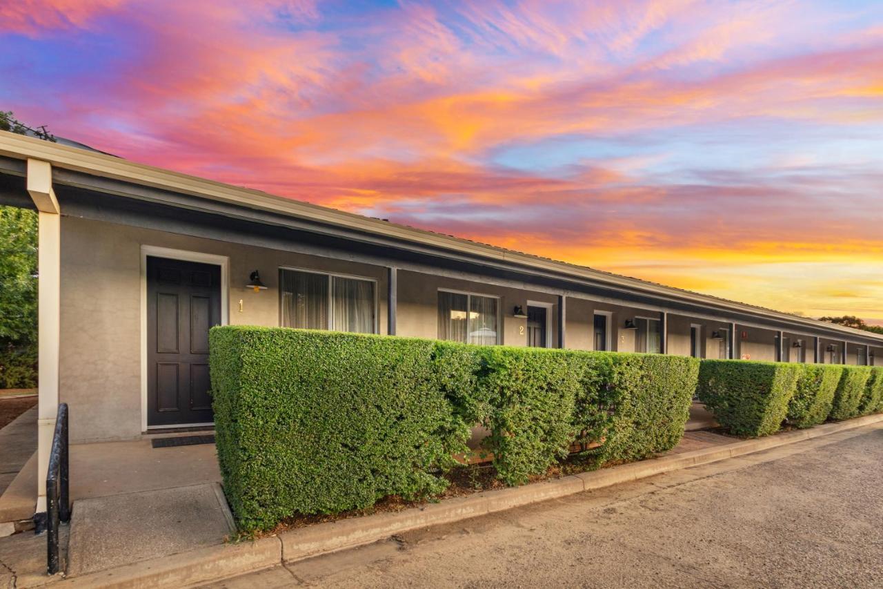 Burringa Garden Motel Wagga Wagga Exterior foto