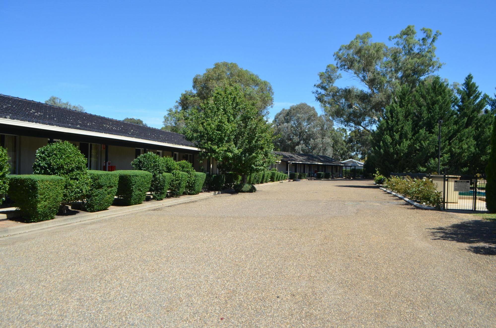 Burringa Garden Motel Wagga Wagga Exterior foto